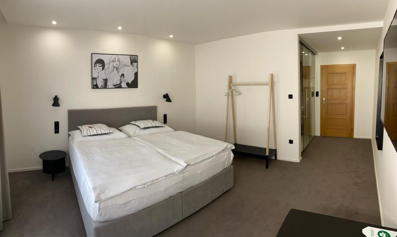 Rozmaryn Hotel B&B Rakovnik Bagian luar foto